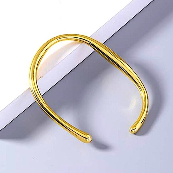Gold Irregular Geometric Bangle Bracelet, Cuff, Gold Plated, 18K - Picture 1 of 5